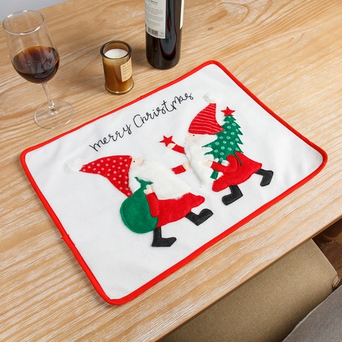 Christmas Placemat White Fabric Embroidered Gnomes Heat Resistant Table Mat With Merry Christmas For Holiday Dining Decor