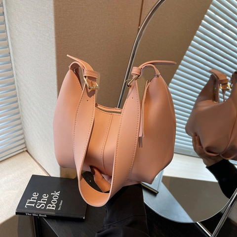 Women Fashion PU Leather Underarm Bag Minimalist Crescent Hobo Shoulder Bag With Adjustable Wide Strap Korean Dumpling Bag