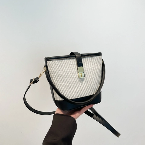 Bolso Bombonera de Cuero PU Tejido Minimalista Coreano para Mujer Bolso de Hombro con Bloques de Color y Cierre de Metal Dorado