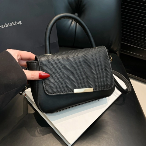 Retro Women PU Leather Small Square Crossbody Bag Woven Texture Flap Gold Hardware Handbag Adjustable Shoulder Strap Chic