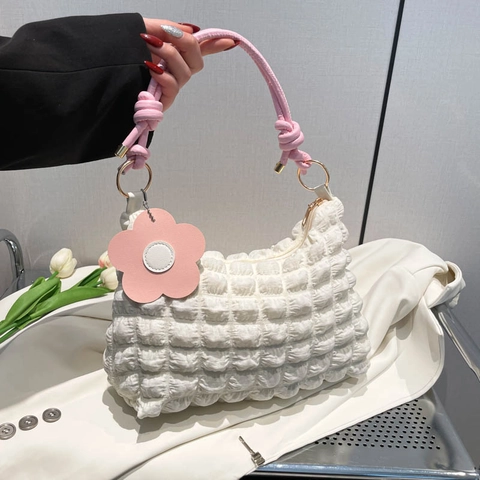 Dames Japanse Koreaanse Stijl Bubbeltextuur Schoudertas Met Bloemenhanger Mode Zacht Synthetisch Leer Handtas Boodschappentas