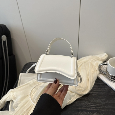 Fashion Women Mini Shoulder Crossbody Bag Wave Edge Flap PU Leather Handheld Small Square Bag For Daily Outing