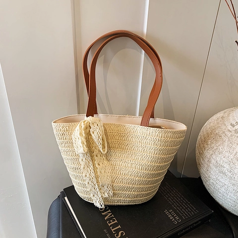 Large Capacity Woven Straw Tote Bag For Women Summer Beach Shoulder Bag With PU Leather Handles And Lace Ribbon Bow Decoration
