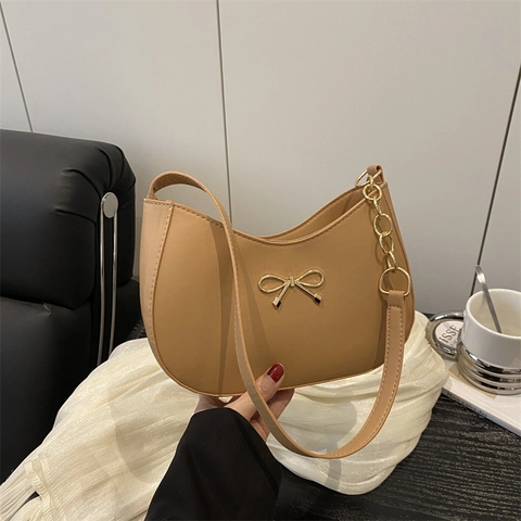 Bolso de Hombro Hobo de Cuero PU Minimalista Para Mujer Con Decoración de Lazo Cadena Gran Capacidad Bolso de Axila Diario
