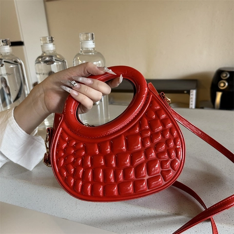 Women Vintage PU Leather Round Handle Handbag 3D Embossed Quilted Crossbody Bag Solid Color Fashion Shoulder Bag Gold Zipper