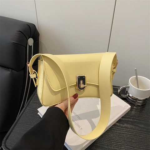Borsa a Tracolla Piccola Quadrata in Pelle PU Minimalista da Donna Tinta Unita Con Patta e Chiusura in Metallo Elegante Quotidiana