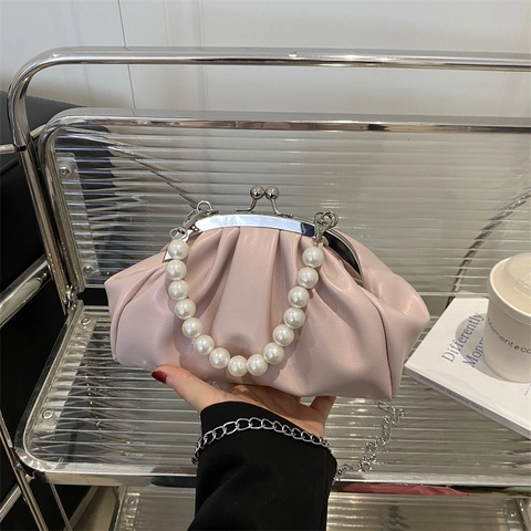 Women Ruched Cloud Bag PU Leather Pearl Handle Shoulder Bag With Metal Chain Strap Vintage Kiss Lock Crossbody Bag Party Clutch