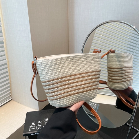 Damen Sommer Stroh Eimer Tasche Gestreifte Umhängetasche Kleine Vintage Strandurlaub Handtasche Verstellbarer Riemen