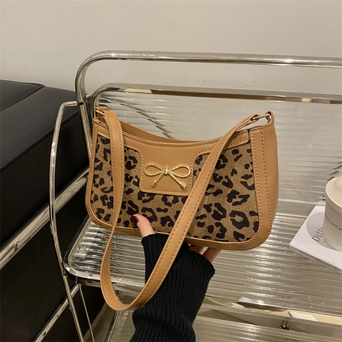 Leopard Print Underarm Bag For Women Vintage Bowknot Metal Decoration PU Leather Splicing Handbag Fashion Elegant Baguette Shoulder Bag