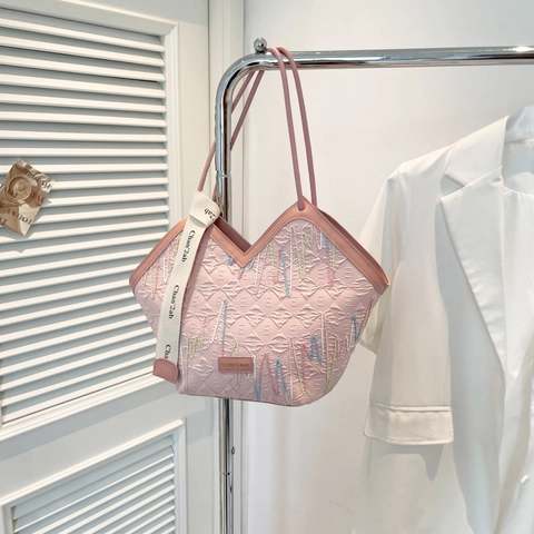 Women Large Capacity Tote Bag Synthetic Leather Quilted Embroidery Wave Pattern V Shaped Opening Shoulder Bag College Daily Commuting Stylish Handbag With Wide Strap