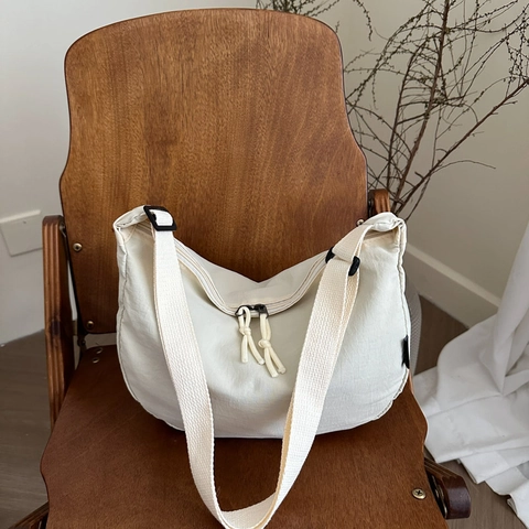 Borsa a Spalla da Donna Minimalista a Mezza Luna Borsa a Tracolla Leggera Casual Borsa Dumpling Con Tracolla Larga Regolabile