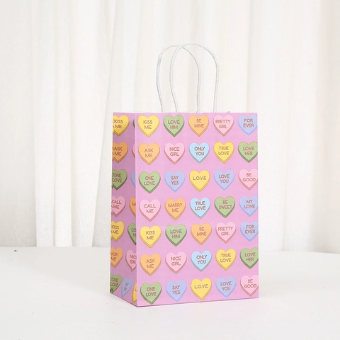 Valentine's Day Kraft Paper Gift Bags With Heart Pattern Printed Candy Treat Bags For Wedding Holiday Celebration Handheld Packaging Bags