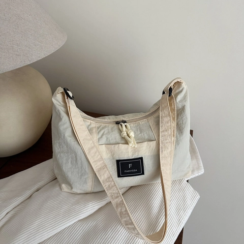Stile Giapponese Semplice Borsa a Tracolla Hobo in Nylon per Donna Casual Tinta Unita Borsa a Mezzaluna Con Tracolla Regolabile