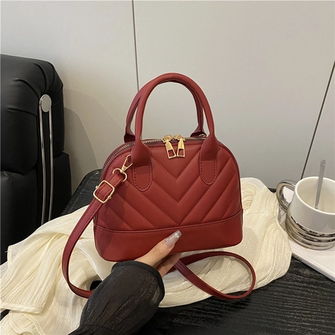 Bolso Concha Acolchado para Mujer Cuero PU Bolso de Mano Bandoulière Con Correa Ajustable Herrajes Dorados Elegante