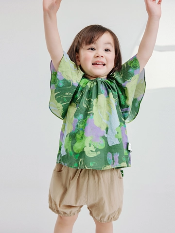 Toddler Girls Casual Summer Two-Piece Set Cotton Printed Ruffle Top And Tencel Blend Khaki Shorts Mori Style Outfit