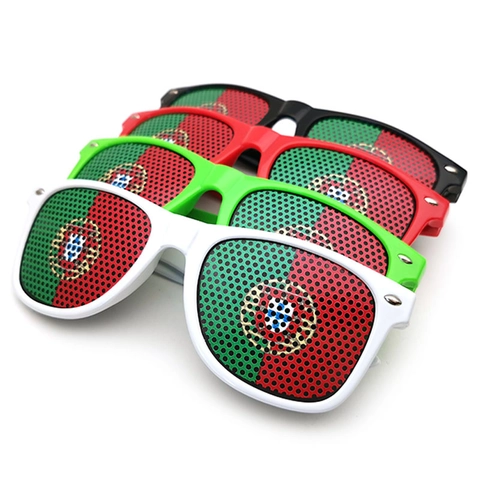 Lunettes de Soleil à Trous Drapeau Portugal pour Supporters de Football Coupe du Monde Fête Homme Femme Monture Carrée PC AC UV400