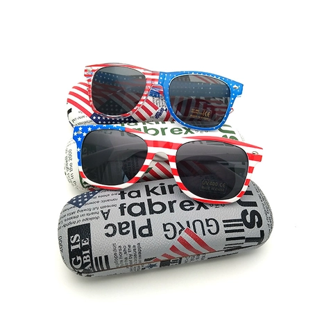 Vintage US Flag Newspaper Print Hard Shell Glasses Case Metal PU Leather Sunglasses Storage Box Eyewear Protector For Unisex Daily Travel
