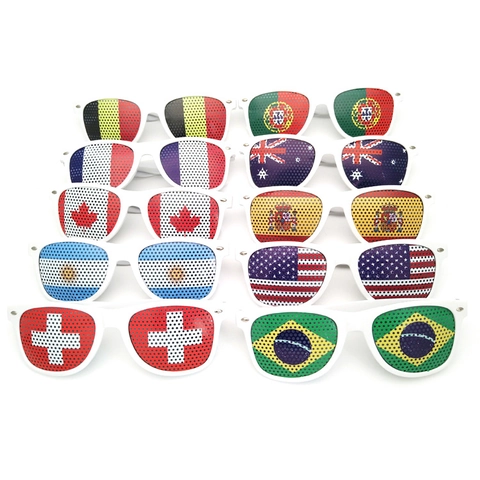 Lunettes de Soleil à Verres Perforés Drapeau National Monture en PC Blanc Protection UV400 Nouveauté Fête Événement Sportif Lunettes