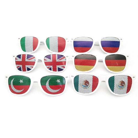 Lunettes de Soleil à Verres Perforés Drapeau National Monture en PC Blanc Protection UV400 Nouveauté Fête Événement Sportif Lunettes