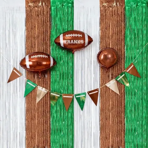 Tenda a Frange in Lamina Metallica Tenda a Pioggia Tinsel per Decorazioni Festa Super Bowl Football Americano Compleanno Sfondo Bianco Marrone Verde