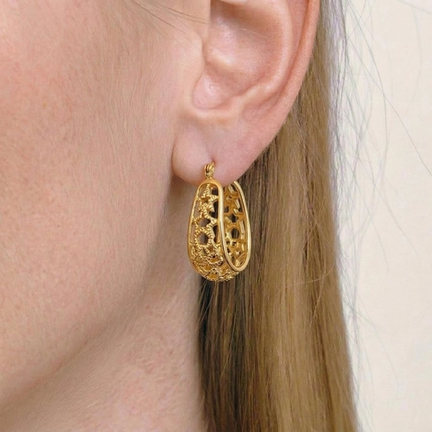 Hollow Star U-Shape Hoop Earrings Stainless Steel Vacuum Gold Plated Vintage Hypoallergenic Jewelry For Women