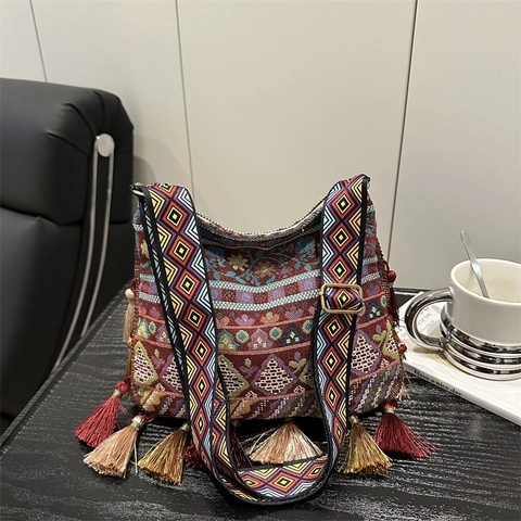 Women's Ethnic Bohemian Shoulder Bag Jacquard Embroidery Tassel Crossbody Bag With Wide Geometric Strap For Travel Daily Fashion