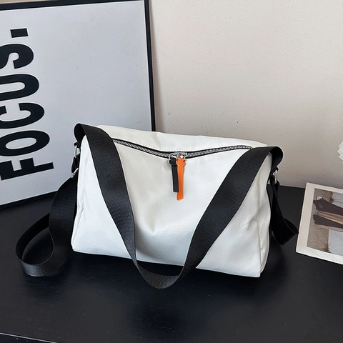 Women Large Capacity Oxford Shoulder Bag Minimalist Messenger Bag Versatile Japanese Retro Style Commuter Tote Bag