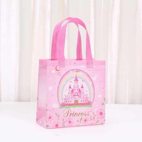 Cartoon Prinz Prinzessin Vliesstoff Geschenktüten Schloss Regenbogen Kürbiskutsche Party Mitgebsel Tragetaschen Für Kinder Geburtstag Feiertag Geschenkverpackung