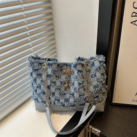 Borsa Tote in Denim di Design di Nicchia per Donna Grande Capacità Motivo a Quadri Stella Bordo Sfrangiato con Ciondolo Cervo