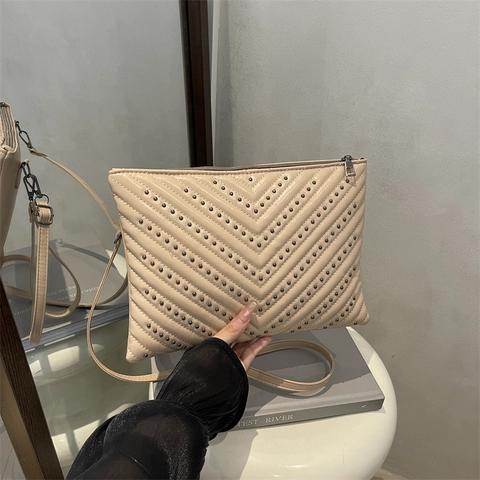 Women V-Shaped Quilted Rivet Envelope Shoulder Bag Large Capacity Solid Color PU Leather Crossbody Bag Simple Urban Fashion Commuter Handbag