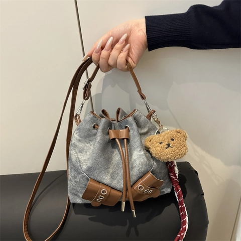 Women's Retro Denim Canvas Patchwork Bucket Bag Drawstring Crossbody Bag With Plush Bear Charm Casual Shoulder Bag