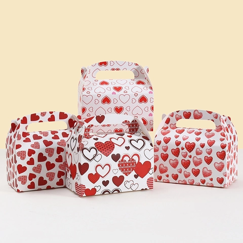 Heart Pattern Portable Gift Box White Cardboard Handle Packaging Box For Valentine's Day Wedding Party Cake Dessert Favor Box