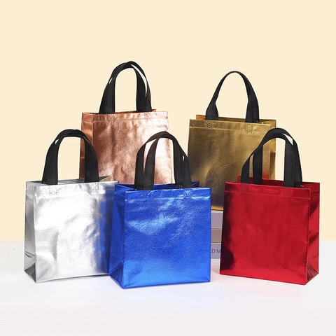 Sacchetto Regalo in Tessuto Non Tessuto Metallico Laser Pieghevole Impermeabile Shopping Bag per Natale Festa Matrimonio Imballaggio Ecologico