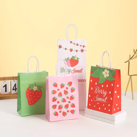 Fruit Themed Kraft Paper Gift Bags With Handles Strawberry Grape Print Handbags For Birthday Party Gift Wrapping