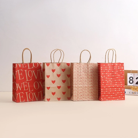 Valentine's Day Heart Pattern Kraft Paper Gift Bags With Handles For Party Wedding Favors Packaging Tote Shopping Bags