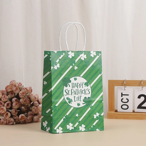 St. Patrick's Day Shamrock Gift Bags Green Kraft Paper Handle Bags For Irish Festival Party Favors Shopping Gift Wrapping
