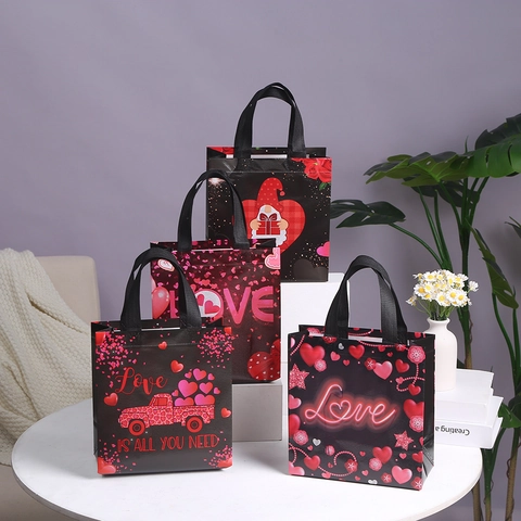 Valentine's Day Non-Woven Gift Bags Heart Gnome Tote Bags For Holiday Party Favors Shopping Packaging Waterproof Handbags