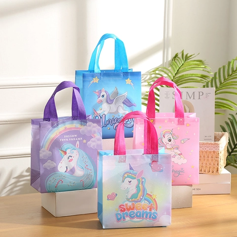 Cartoon Einhorn Vliesstoff Tragetasche Wasserdicht Geschenktüte Wiederverwendbar Faltbar Einkaufstasche Für Geburtstag Kinder