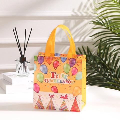 Feliz Cumpleanos Laminated Nonwoven Birthday Gift Bag Waterproof Tote Bag Party Favors Balloons Cake Pattern Gift Wrap