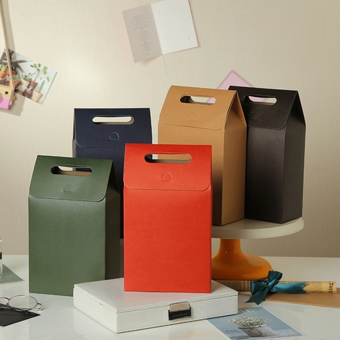 Solid Color Kraft Paper Gift Bag With Integrated Die-cut Handle Flip Cover Minimalist Packaging Box For Wedding Party Favor