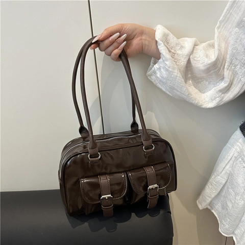 Bolso de Axila de Cuero PU Retro para Mujer Acabado de Charol Brillante Dobles Bolsillos Delanteros Bolso Bowling Vintage Diario