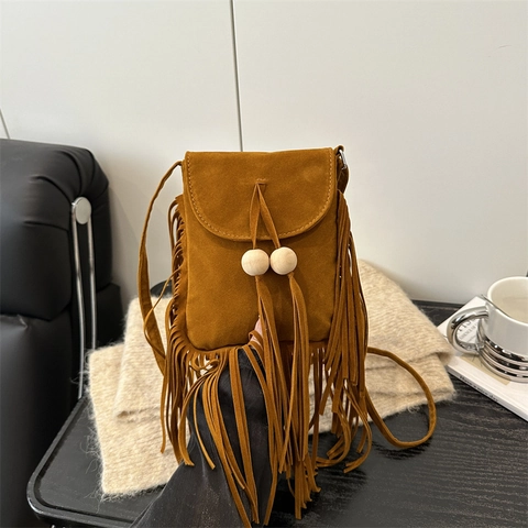 Boheems Vintage Imitatiesuède Schoudertas Met Kwastjes Voor Dames Mat Kleine Vierkante Tas Met Houten Kralen Magneetsluiting