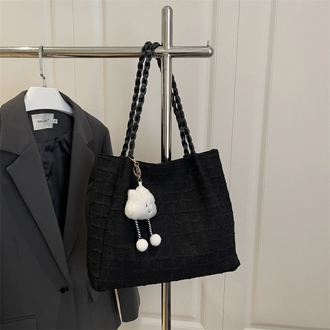 Damen Große Kapazität Tragetasche Urban Minimalistische Gewebte Textur Handtasche Mit Plüsch Wolke Anhänger Für Den Alltag