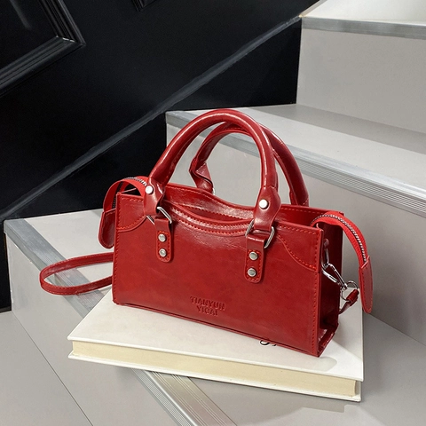 Women Vintage PU Leather Motorcycle Bag Rivet Crossbody Shoulder Bag With Top Handle Zipper Closure Solid Color Small Square Bag