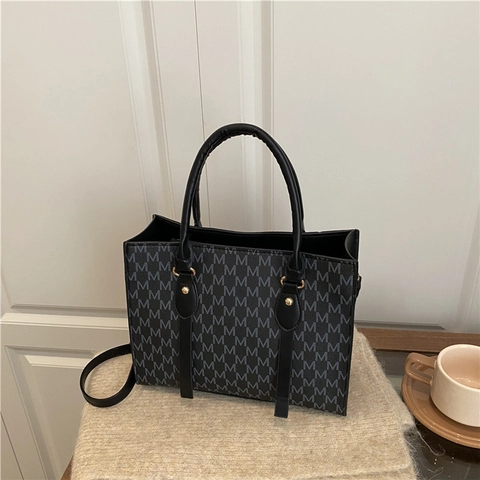 Bolso Tote de Mujer de Cuero PU con Estampado de Monograma M Gran Capacidad Minimalista Urbano Bolso de Hombro con Correa Ajustable