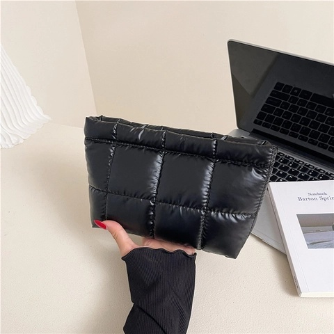 Women Quilted Puffer Clutch Bag Cotton Metallic Glossy Zipper Cosmetic Pouch Evening Handbag Fashion Makeup Storage Bag