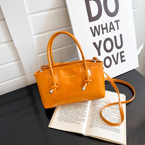 Damen Mode Hochglanz PU Leder Schultertasche Mit Verstellbarem Riemen Minimalistischer Knotengriff Pendler Tote Bag Alltag