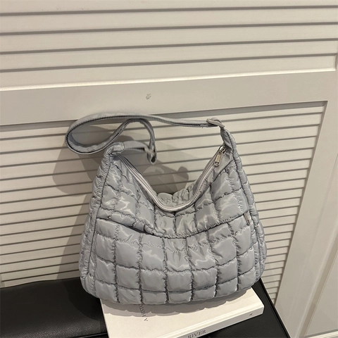 Bolso de Hombro Acolchado para Mujer Gran Capacidad Bolso de Nylon Casual Ligero Plisado Bolso de Bandolera Color Sólido Bolso de Viaje