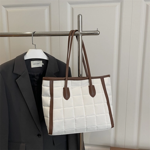 Women Large Capacity Quilted Tote Bag Lightweight Nylon Puffer Shoulder Bag For Daily Commuter Work Square Plaid Handbag