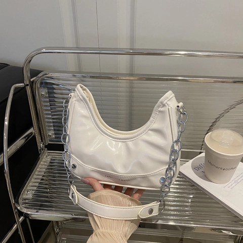 Trendige Glänzende Lack-PU-Leder Hobo Umhängetasche Für Damen Große Kapazität Metallische Kette Riemen Unterarmtasche Crossbody